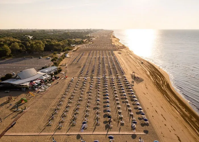 A Stones Throw From The Centre Apartment *