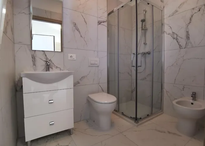 A Stones Throw From The Centre Apartment