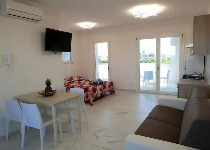 A Stones Throw From The Centre *